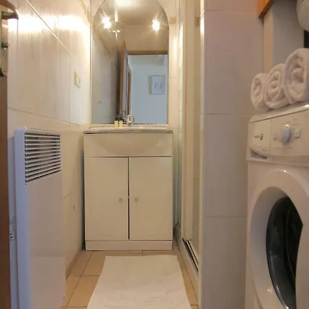 St Charles City Center T3 Apartment *